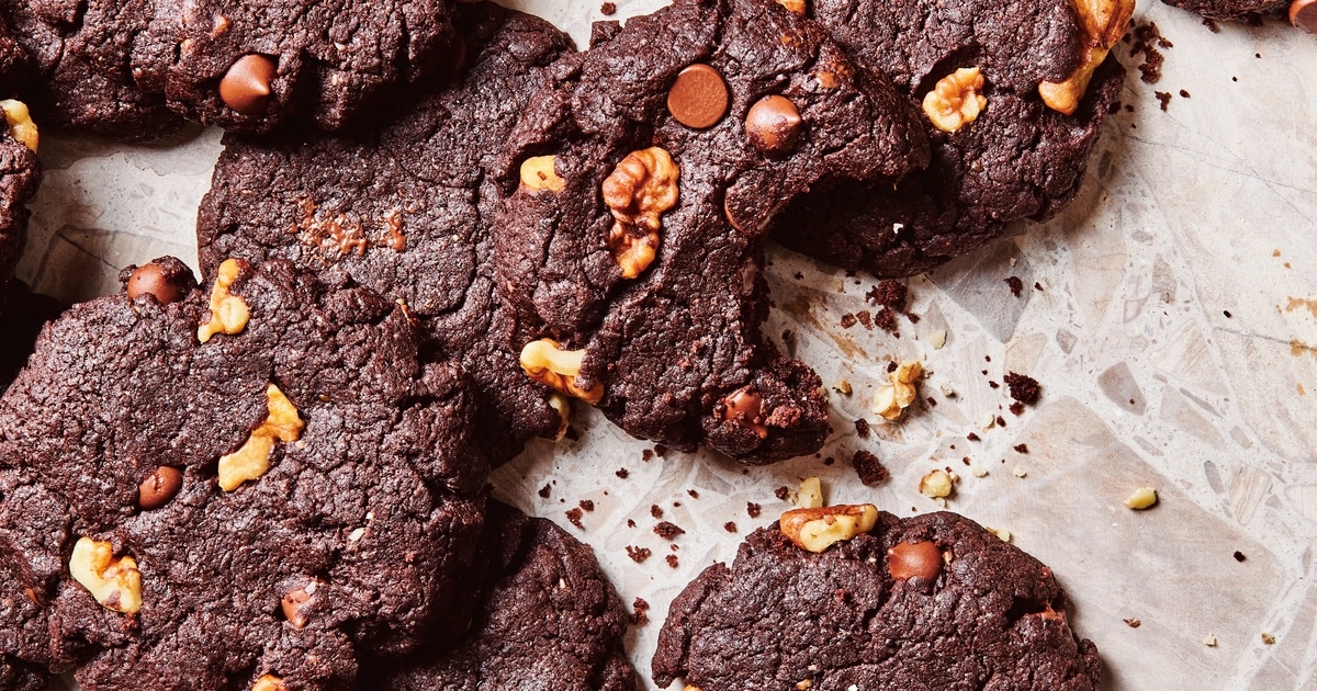 Chunky Vegan Brownie Walnut Cookies