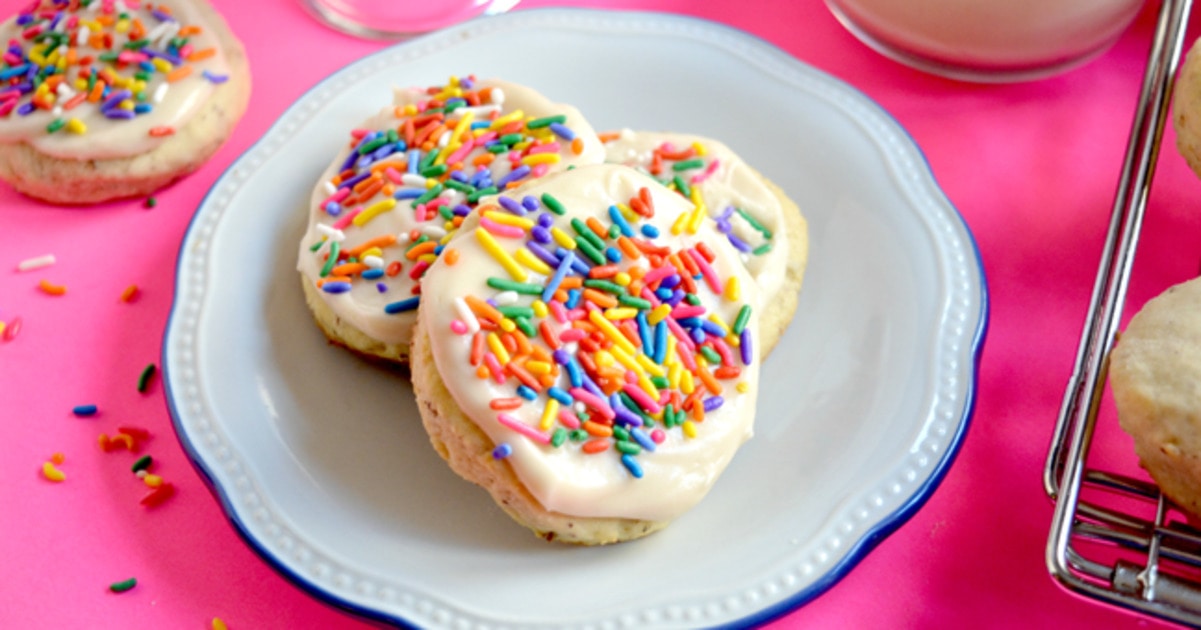Vegan Soft-Batch Sugar Cookies With Buttercream Frosting